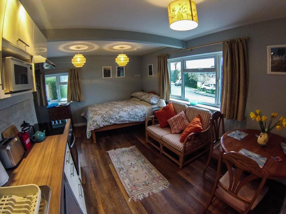 Cheltenham Studio Apartment Экстерьер фото